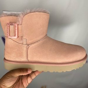 UGG BOOTS